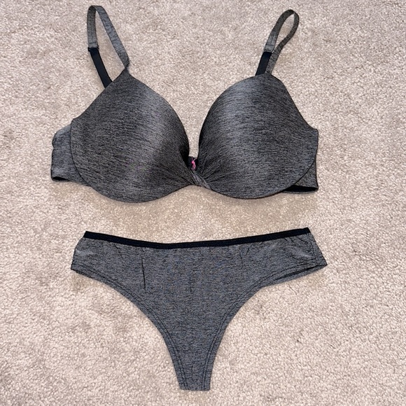 Knotted push up bra/panty set - Picture 3 of 3